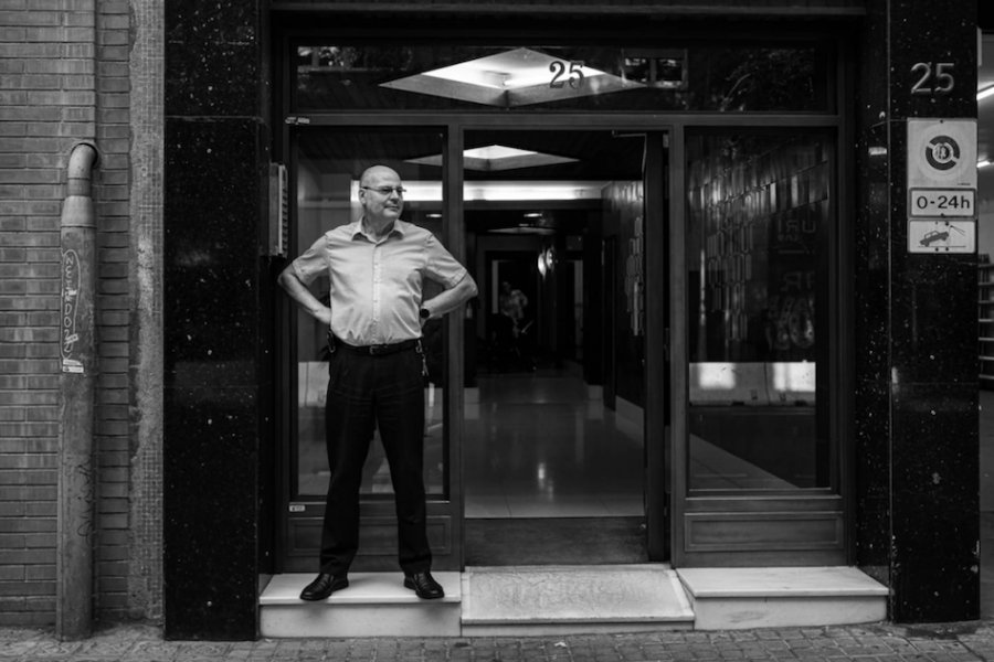 El supervigilant del carrer Alí Bei