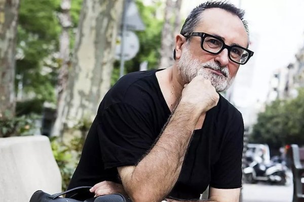 “En la lluita entre tu i el món, defensa el món”